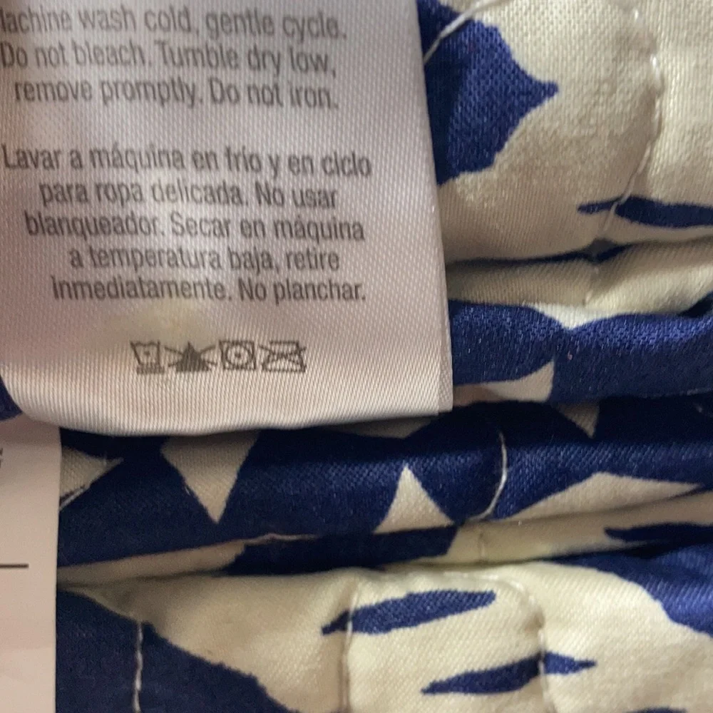 Attention Reversible Quilt Set King NWT Contemporary Styling Diamond Blue